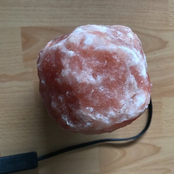 Himalayan Pink Salt Lamp - Picture 5 of 6